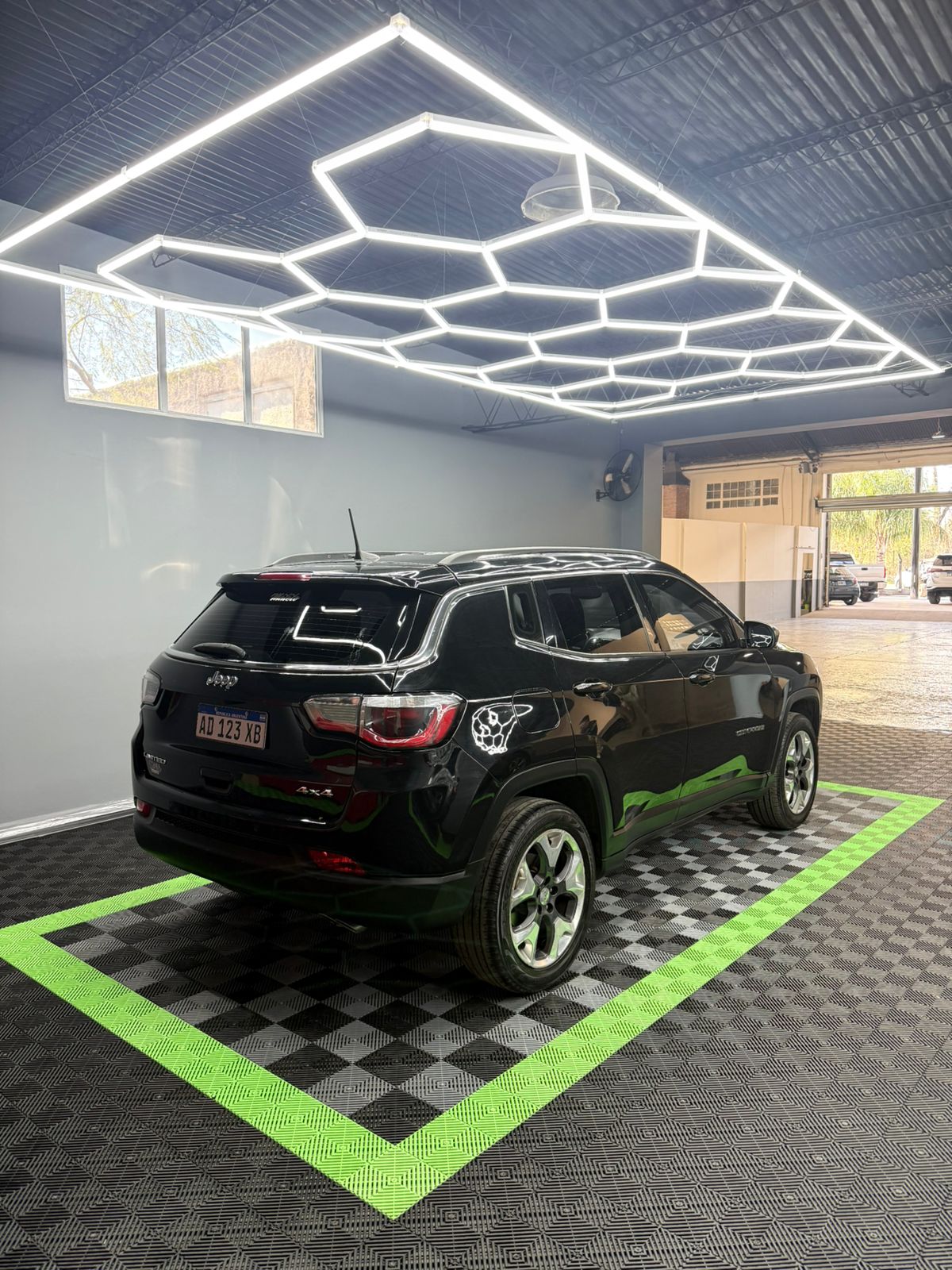 JEEP - COMPASS  LIMITED  2.4 4X4  - AUTOMÁTICA  - 2018